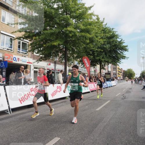 15.09.2024 - PSD Bank Halbmarathon Miley Keyser http://msf.ph/oto/7066432 15.09.2024 11:16:46 Ziel 595, 606, 621, 1004, 1007 meine-sportfotos.de