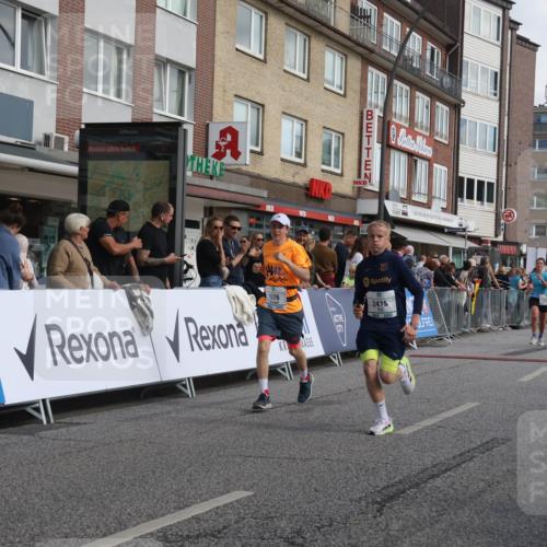 15.09.2024 - PSD Bank Halbmarathon Michael Strokosch http://msf.ph/oto/7066468 15.09.2024 11:59:56 Ziel 1555, 1576, 1614, 1691, 1725, 1837, 1844, 2071, 2161, 2415, 2558, 2752, 2791, 2795, 2799, 2807, 2864, 2949, 2983, 3026, 3098, 3177, 3523, 3550 meine-sportfotos.de