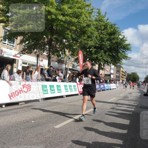 15.09.2024 - PSD Bank Halbmarathon Miley Keyser http://msf.ph/oto/7066479 15.09.2024 12:17:26 Ziel 792, 2282, 2305, 2306, 2931, 2932, 3020, 3130, 3425 meine-sportfotos.de