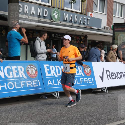 15.09.2024 - PSD Bank Halbmarathon Michael Strokosch http://msf.ph/oto/7066482 15.09.2024 11:59:57 Ziel 1576, 1691, 1725, 1837, 1844, 2071, 2161, 2415, 2558, 2714, 2791, 2795, 2799, 2807, 2949, 2983, 3026, 3098, 3177, 3523, 3550 meine-sportfotos.de