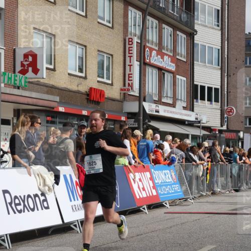 15.09.2024 - PSD Bank Halbmarathon Michael Strokosch http://msf.ph/oto/7066552 15.09.2024 12:00:07 Ziel 1258, 1546, 1547, 1576, 1593, 1625, 1691, 1725, 1952, 2415, 2713, 2714, 2778, 2791, 2826, 2983, 3026, 3098, 3445, 3519, 3550 meine-sportfotos.de