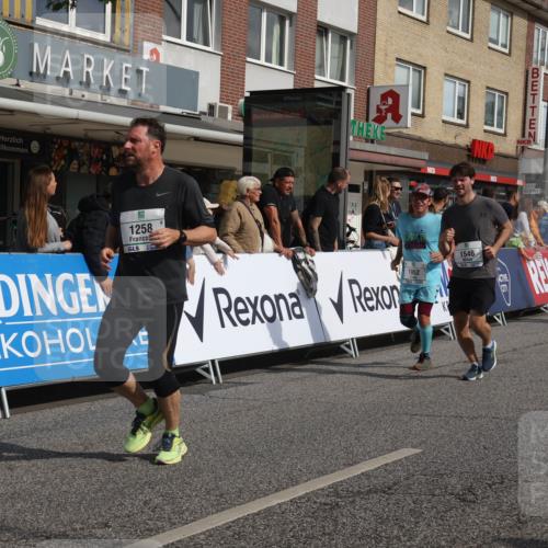 15.09.2024 - PSD Bank Halbmarathon Michael Strokosch http://msf.ph/oto/7066601 15.09.2024 12:00:13 Ziel 1258, 1546, 1547, 1593, 1625, 1725, 1848, 1952, 1960, 2357, 2713, 2714, 2778, 2826, 2983, 3098, 3445, 3519, 3550 meine-sportfotos.de