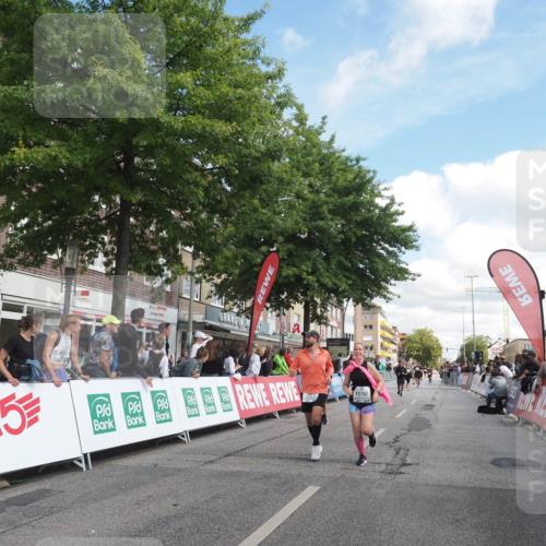 15.09.2024 - PSD Bank Halbmarathon Miley Keyser http://msf.ph/oto/7066616 15.09.2024 12:17:46 Ziel 983, 1515, 2298, 2424, 2549, 2665, 2702, 2762, 3010, 3020, 3072, 3084, 3155, 3260, 3302 meine-sportfotos.de