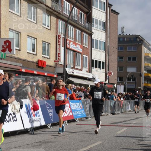15.09.2024 - PSD Bank Halbmarathon Michael Strokosch http://msf.ph/oto/7066676 15.09.2024 12:00:23 Ziel 1258, 1338, 1546, 1547, 1593, 1848, 1852, 1952, 1960, 2047, 2357, 2560, 2570, 2778, 3445 meine-sportfotos.de