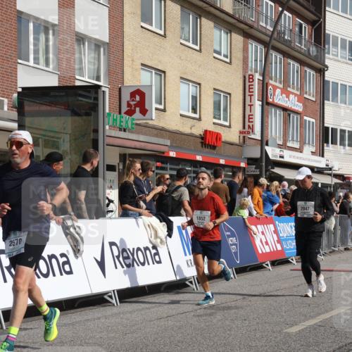 15.09.2024 - PSD Bank Halbmarathon Michael Strokosch http://msf.ph/oto/7066680 15.09.2024 12:00:23 Ziel 1258, 1338, 1546, 1547, 1593, 1848, 1852, 1952, 1960, 2047, 2357, 2560, 2570, 2778, 3445 meine-sportfotos.de