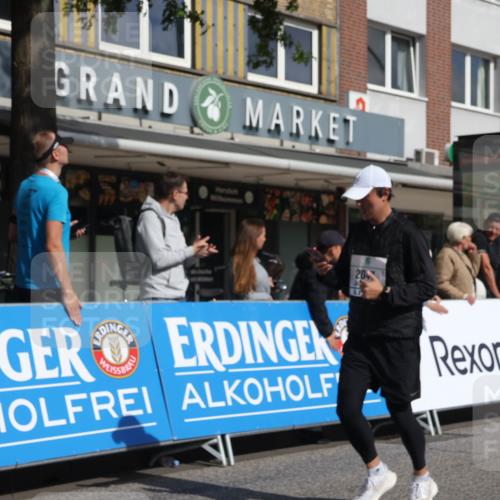 15.09.2024 - PSD Bank Halbmarathon Michael Strokosch http://msf.ph/oto/7066699 15.09.2024 12:00:26 Ziel 1338, 1547, 1593, 1848, 1852, 1914, 1951, 1960, 2047, 2357, 2560, 2570, 2778, 2842, 3028, 3146 meine-sportfotos.de