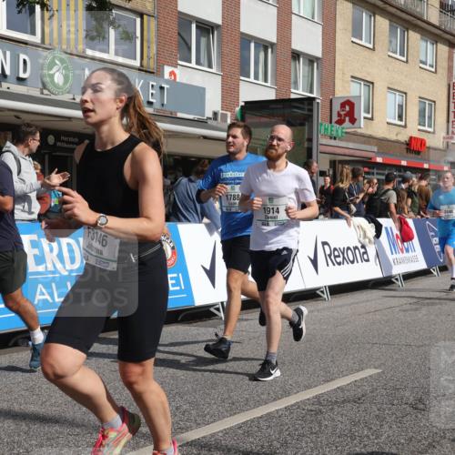 15.09.2024 - PSD Bank Halbmarathon Michael Strokosch http://msf.ph/oto/7066771 15.09.2024 12:00:36 Ziel 1338, 1781, 1788, 1914, 1951, 2047, 2048, 2293, 2560, 2842, 3028, 3088, 3146, 3316 meine-sportfotos.de
