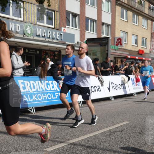 15.09.2024 - PSD Bank Halbmarathon Michael Strokosch http://msf.ph/oto/7066773 15.09.2024 12:00:37 Ziel 1338, 1781, 1788, 1914, 1951, 2048, 2293, 2560, 2842, 2928, 3028, 3088, 3146, 3316 meine-sportfotos.de