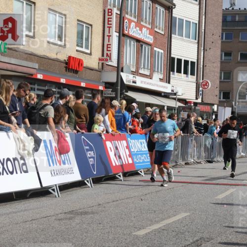 15.09.2024 - PSD Bank Halbmarathon Michael Strokosch http://msf.ph/oto/7066801 15.09.2024 12:00:41 Ziel 1362, 1781, 1788, 1914, 1951, 2048, 2248, 2293, 2560, 2813, 2842, 2928, 3028, 3088, 3146, 3171, 3316 meine-sportfotos.de