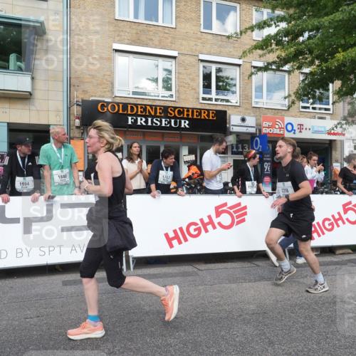 15.09.2024 - PSD Bank Halbmarathon Miley Keyser http://msf.ph/oto/7066824 15.09.2024 12:17:58 Ziel 1515, 1959, 2169, 2298, 2424, 2549, 2702, 2762, 2916, 2971, 2991, 3070, 3084, 3137, 3260, 3382, 3498 meine-sportfotos.de