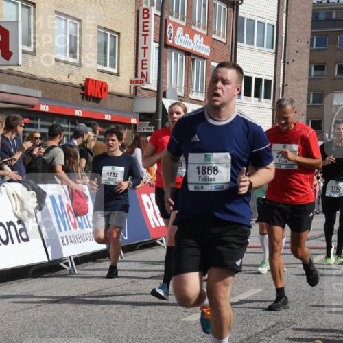 15.09.2024 - PSD Bank Halbmarathon Michael Strokosch http://msf.ph/oto/7066867 15.09.2024 12:00:52 Ziel 1362, 1492, 1732, 1769, 1781, 1782, 1792, 1868, 1880, 1899, 1969, 2223, 2248, 2293, 2772, 2813, 2824, 2875, 2910, 2928, 2953, 2961, 3023, 3088, 3171 meine-sportfotos.de