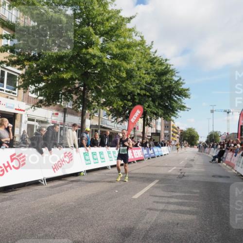 15.09.2024 - PSD Bank Halbmarathon Miley Keyser http://msf.ph/oto/7066915 15.09.2024 11:17:30 Ziel 416, 558, 580, 592, 636 meine-sportfotos.de