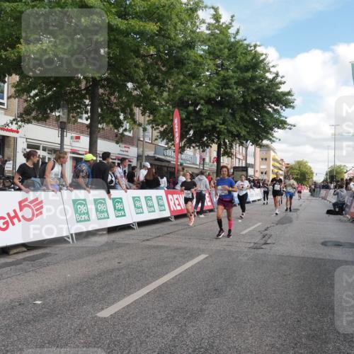 15.09.2024 - PSD Bank Halbmarathon Miley Keyser http://msf.ph/oto/7066921 15.09.2024 12:18:04 Ziel 789, 1959, 2169, 2298, 2424, 2762, 2916, 2971, 2991, 3070, 3084, 3137, 3208, 3382, 3498 meine-sportfotos.de