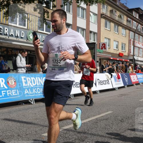 15.09.2024 - PSD Bank Halbmarathon Michael Strokosch http://msf.ph/oto/7066932 15.09.2024 12:01:02 Ziel 1492, 1732, 1755, 1769, 1782, 1792, 1868, 1880, 1899, 1969, 2223, 2236, 2237, 2682, 2710, 2772, 2824, 2875, 2910, 2952, 2953, 2961, 2964, 3023 meine-sportfotos.de