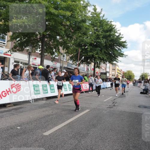 15.09.2024 - PSD Bank Halbmarathon Miley Keyser http://msf.ph/oto/7066939 15.09.2024 12:18:05 Ziel 789, 1959, 2169, 2298, 2424, 2762, 2916, 2971, 2991, 3070, 3084, 3137, 3208, 3382, 3498 meine-sportfotos.de