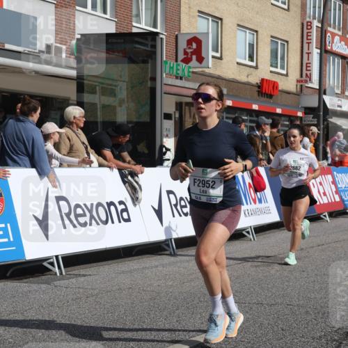 15.09.2024 - PSD Bank Halbmarathon Michael Strokosch http://msf.ph/oto/7066950 15.09.2024 12:01:05 Ziel 1492, 1631, 1732, 1755, 1769, 1792, 1880, 1899, 1969, 2236, 2237, 2682, 2710, 2772, 2805, 2824, 2952, 2953, 2964, 3023, 3190 meine-sportfotos.de