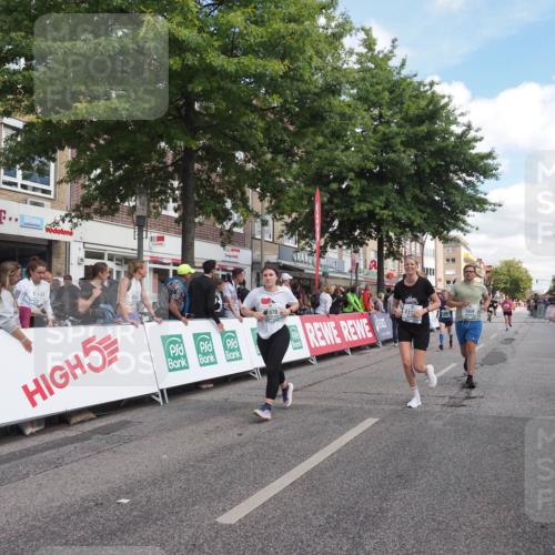 15.09.2024 - PSD Bank Halbmarathon Miley Keyser http://msf.ph/oto/7066968 15.09.2024 12:18:07 Ziel 789, 1959, 2169, 2298, 2762, 2916, 2971, 2991, 3070, 3074, 3084, 3137, 3208, 3382, 3498 meine-sportfotos.de