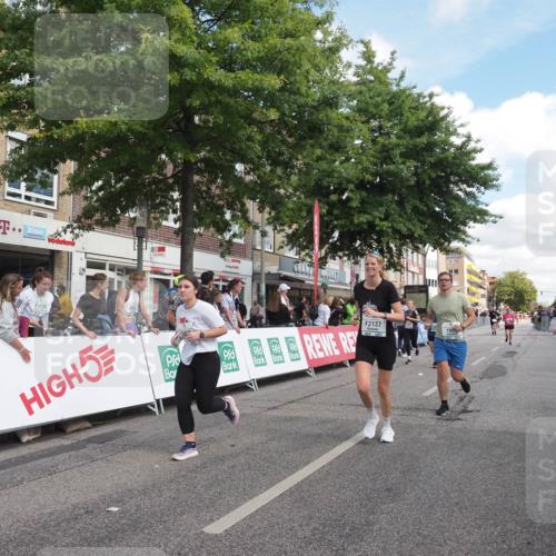 15.09.2024 - PSD Bank Halbmarathon Miley Keyser http://msf.ph/oto/7066982 15.09.2024 12:18:07 Ziel 789, 1959, 2169, 2298, 2762, 2916, 2971, 2991, 3070, 3074, 3084, 3137, 3208, 3382, 3498 meine-sportfotos.de