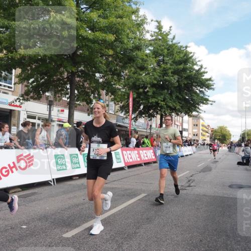 15.09.2024 - PSD Bank Halbmarathon Miley Keyser http://msf.ph/oto/7067000 15.09.2024 12:18:08 Ziel 789, 1959, 2169, 2298, 2762, 2916, 2971, 2991, 3070, 3074, 3084, 3137, 3208, 3382, 3498 meine-sportfotos.de