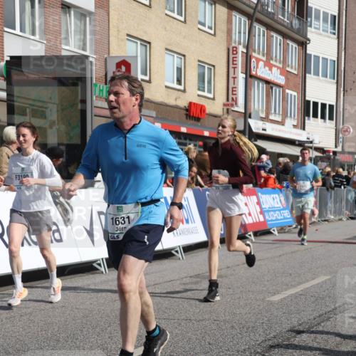 15.09.2024 - PSD Bank Halbmarathon Michael Strokosch http://msf.ph/oto/7067007 15.09.2024 12:01:13 Ziel 1631, 1695, 1710, 1755, 1971, 2236, 2237, 2506, 2682, 2710, 2805, 2843, 2952, 2964, 3176, 3190 meine-sportfotos.de