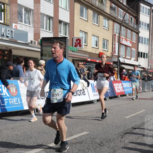 15.09.2024 - PSD Bank Halbmarathon Michael Strokosch http://msf.ph/oto/7067010 15.09.2024 12:01:13 Ziel 1631, 1695, 1710, 1755, 1971, 2236, 2237, 2506, 2682, 2710, 2805, 2843, 2952, 2964, 3176, 3190 meine-sportfotos.de