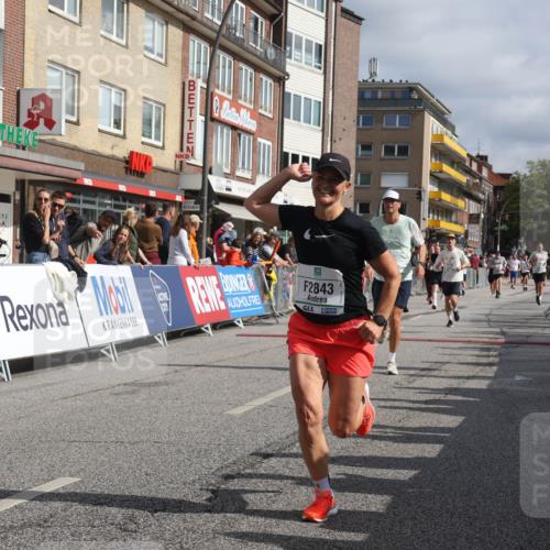 15.09.2024 - PSD Bank Halbmarathon Michael Strokosch http://msf.ph/oto/7067041 15.09.2024 12:01:17 Ziel 1631, 1695, 1710, 1804, 1971, 2236, 2237, 2506, 2682, 2710, 2805, 2843, 2964, 3176, 3190 meine-sportfotos.de