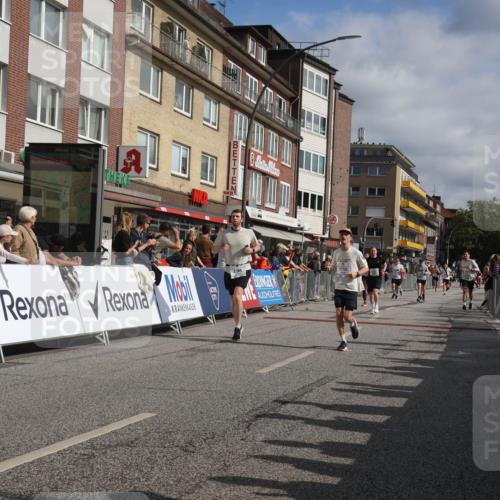 15.09.2024 - PSD Bank Halbmarathon Michael Strokosch http://msf.ph/oto/7067063 15.09.2024 12:01:21 Ziel 1523, 1631, 1695, 1710, 1804, 1809, 1823, 1971, 2506, 2805, 2843, 3176, 3190, 3195 meine-sportfotos.de
