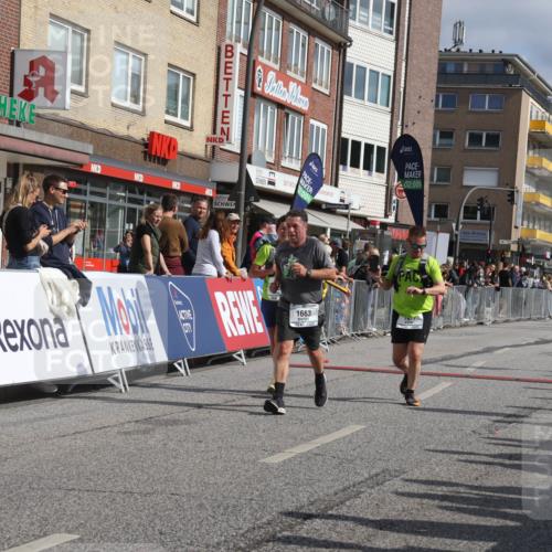 15.09.2024 - PSD Bank Halbmarathon Michael Strokosch http://msf.ph/oto/7067202 15.09.2024 12:01:42 Ziel 1427, 1663, 1879, 2010, 2247, 2279, 2329, 2413, 2882, 2896, 2986 meine-sportfotos.de