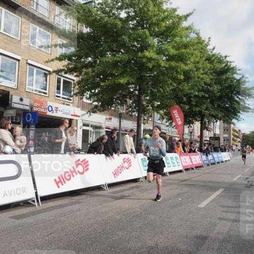 15.09.2024 - PSD Bank Halbmarathon Miley Keyser http://msf.ph/oto/7067204 15.09.2024 11:18:03 Ziel 418, 582, 583, 863, 1077, 2614 meine-sportfotos.de