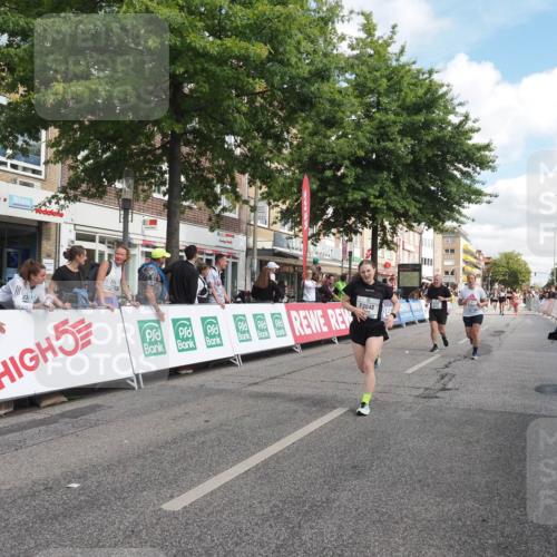 15.09.2024 - PSD Bank Halbmarathon Miley Keyser http://msf.ph/oto/7067236 15.09.2024 12:18:24 Ziel 1713, 2085, 2351, 2450, 3048, 3064, 3074, 3093, 3095, 3208 meine-sportfotos.de