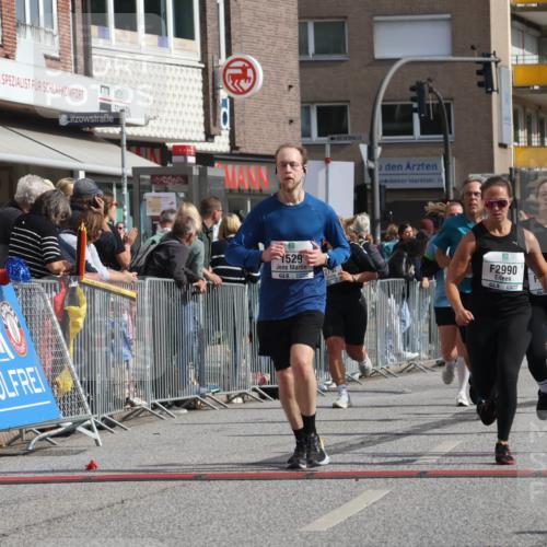 15.09.2024 - PSD Bank Halbmarathon Michael Strokosch http://msf.ph/oto/7067237 15.09.2024 12:01:50 Ziel 1427, 1529, 1663, 1879, 2012, 2736, 2740, 2792, 2882, 2896, 2909, 2927, 2990, 2992, 3484 meine-sportfotos.de