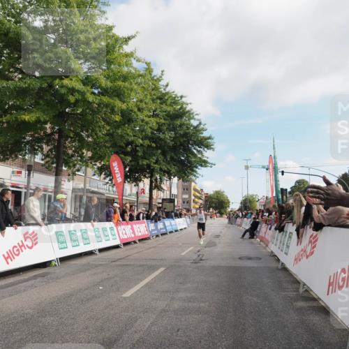 15.09.2024 - PSD Bank Halbmarathon Miley Keyser http://msf.ph/oto/7067244 15.09.2024 11:18:08 Ziel 418, 582, 583, 1006, 1073, 1077, 2614 meine-sportfotos.de