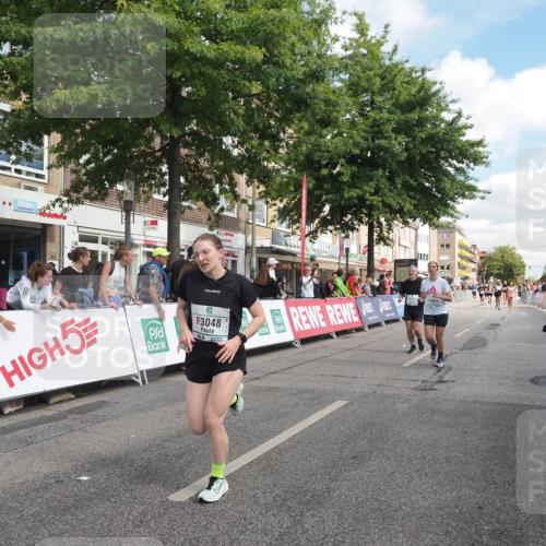 15.09.2024 - PSD Bank Halbmarathon Miley Keyser http://msf.ph/oto/7067262 15.09.2024 12:18:25 Ziel 1713, 2085, 2351, 2450, 3048, 3064, 3074, 3093, 3095, 3141, 3453, 3454 meine-sportfotos.de
