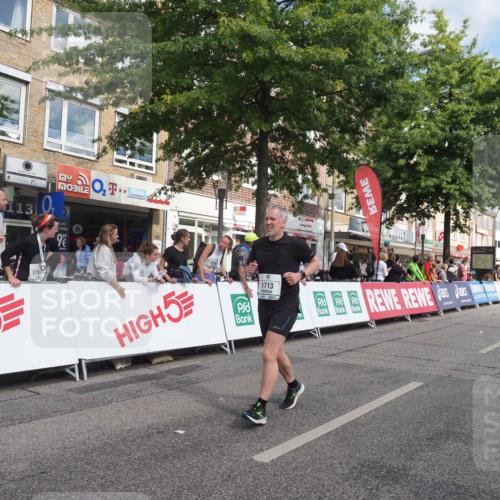 15.09.2024 - PSD Bank Halbmarathon Miley Keyser http://msf.ph/oto/7067311 15.09.2024 12:18:28 Ziel 1713, 2085, 2351, 2450, 3048, 3064, 3074, 3093, 3095, 3141, 3453, 3454 meine-sportfotos.de