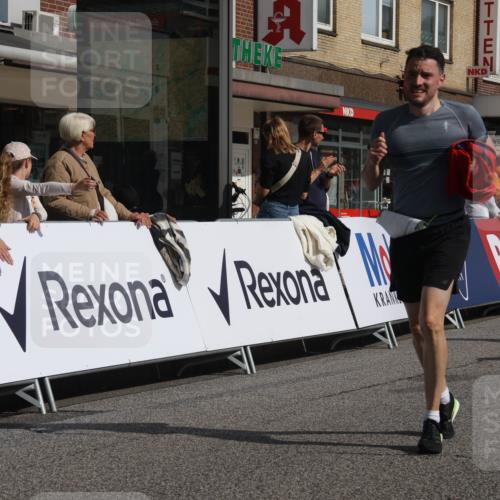 15.09.2024 - PSD Bank Halbmarathon Michael Strokosch http://msf.ph/oto/7067339 15.09.2024 12:02:04 Ziel 1286, 1529, 1779, 1826, 1906, 1963, 2012, 2069, 2159, 2736, 2740, 2792, 2909, 2927, 2990, 2992, 3212, 3484 meine-sportfotos.de
