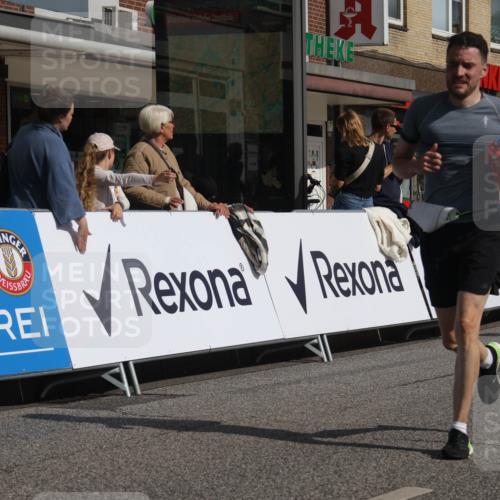 15.09.2024 - PSD Bank Halbmarathon Michael Strokosch http://msf.ph/oto/7067340 15.09.2024 12:02:04 Ziel 1286, 1529, 1779, 1826, 1906, 1963, 2012, 2069, 2159, 2736, 2740, 2792, 2909, 2927, 2990, 2992, 3212, 3484 meine-sportfotos.de