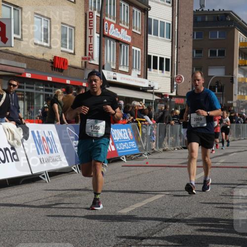 15.09.2024 - PSD Bank Halbmarathon Michael Strokosch http://msf.ph/oto/7067367 15.09.2024 12:02:09 Ziel 1286, 1310, 1779, 1826, 1906, 1963, 2026, 2069, 2159, 2180, 2754, 2909, 3172, 3212 meine-sportfotos.de
