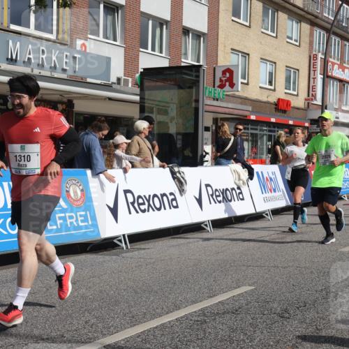 15.09.2024 - PSD Bank Halbmarathon Michael Strokosch http://msf.ph/oto/7067408 15.09.2024 12:02:16 Ziel 1310, 1779, 1826, 1906, 1963, 2026, 2069, 2159, 2180, 2245, 2754, 3172, 3212, 3522 meine-sportfotos.de