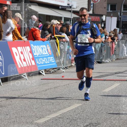 15.09.2024 - PSD Bank Halbmarathon Michael Strokosch http://msf.ph/oto/7067446 15.09.2024 12:02:21 Ziel 1310, 1551, 1963, 2026, 2069, 2180, 2200, 2245, 2754, 2800, 3172, 3369, 3522 meine-sportfotos.de