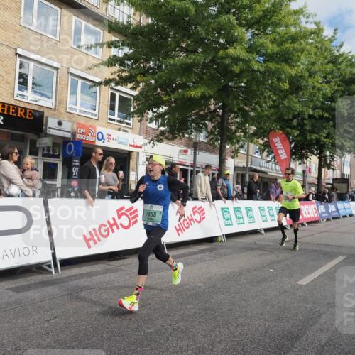 15.09.2024 - PSD Bank Halbmarathon Miley Keyser http://msf.ph/oto/7067503 15.09.2024 11:18:32 Ziel 521, 617, 639, 660, 868 meine-sportfotos.de