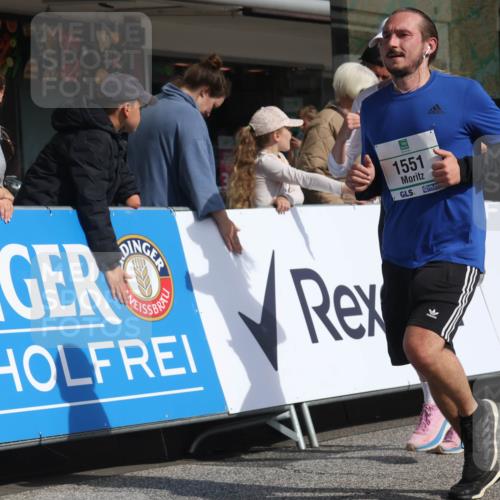 15.09.2024 - PSD Bank Halbmarathon Michael Strokosch http://msf.ph/oto/7067510 15.09.2024 12:02:31 Ziel 1551, 2200, 2245, 2544, 2800, 3369, 3522 meine-sportfotos.de