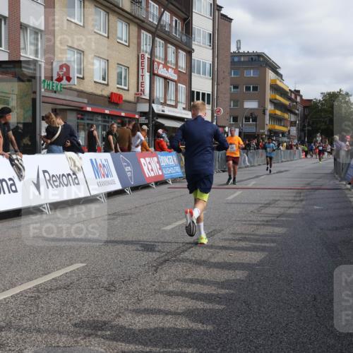 15.09.2024 - PSD Bank Halbmarathon Michael Strokosch http://msf.ph/oto/7067526 15.09.2024 12:02:36 Ziel 1466, 1551, 2200, 2544, 2800, 3369, 3522 meine-sportfotos.de