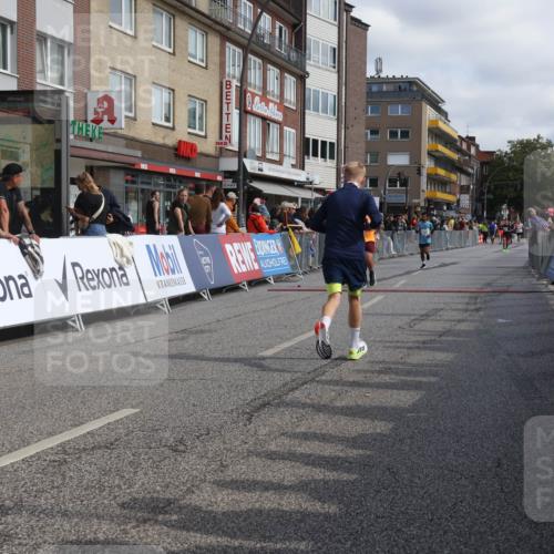 15.09.2024 - PSD Bank Halbmarathon Michael Strokosch http://msf.ph/oto/7067530 15.09.2024 12:02:36 Ziel 1466, 1551, 2200, 2544, 2800, 3369, 3522 meine-sportfotos.de