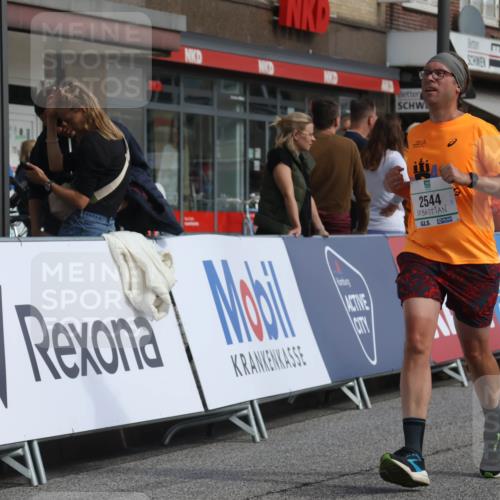 15.09.2024 - PSD Bank Halbmarathon Michael Strokosch http://msf.ph/oto/7067539 15.09.2024 12:02:39 Ziel 1466, 1551, 2544, 3369 meine-sportfotos.de
