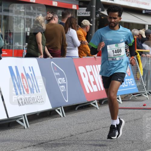 15.09.2024 - PSD Bank Halbmarathon Michael Strokosch http://msf.ph/oto/7067572 15.09.2024 12:02:42 Ziel 1466, 2060, 2544 meine-sportfotos.de