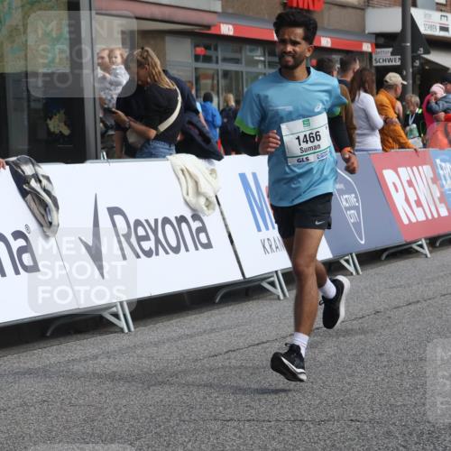 15.09.2024 - PSD Bank Halbmarathon Michael Strokosch http://msf.ph/oto/7067580 15.09.2024 12:02:43 Ziel 1466, 2060, 2544 meine-sportfotos.de