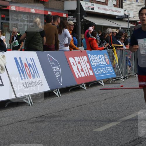 15.09.2024 - PSD Bank Halbmarathon Michael Strokosch http://msf.ph/oto/7067603 15.09.2024 12:02:50 Ziel 1420, 1466, 1658, 1722, 2060, 2155, 2544, 2764 meine-sportfotos.de