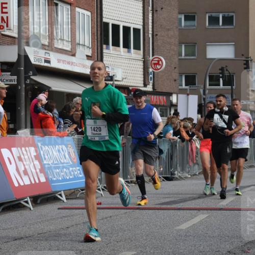 15.09.2024 - PSD Bank Halbmarathon Michael Strokosch http://msf.ph/oto/7067621 15.09.2024 12:02:54 Ziel 1420, 1466, 1658, 1722, 2060, 2155, 2764, 3011 meine-sportfotos.de