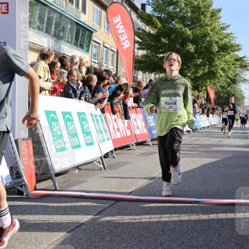 15.09.2024 - PSD Bank Halbmarathon Strokosch-Dieckow http://msf.ph/oto/7067644 15.09.2024 10:27:23 Ziel 18, 42, 75, 82, 87, 136, 139, 167, 198, 210, 270, 294 meine-sportfotos.de