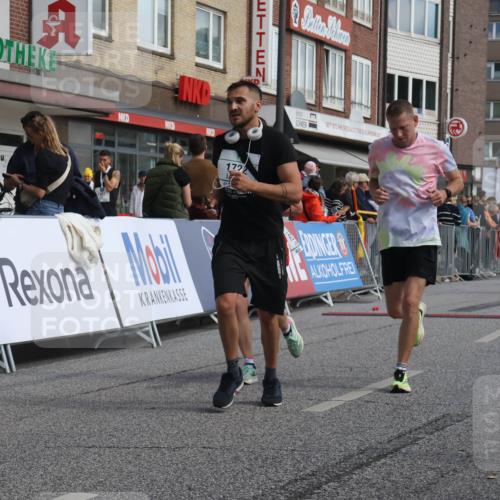 15.09.2024 - PSD Bank Halbmarathon Michael Strokosch http://msf.ph/oto/7067657 15.09.2024 12:02:58 Ziel 1420, 1658, 1722, 1740, 2037, 2060, 2155, 2417, 2764, 3011 meine-sportfotos.de